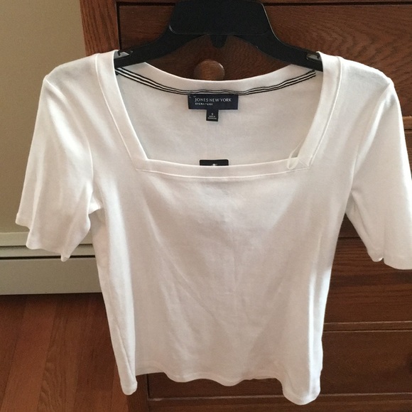 Jones New York Tops - JONES NEWYORK signature Shirt 👚